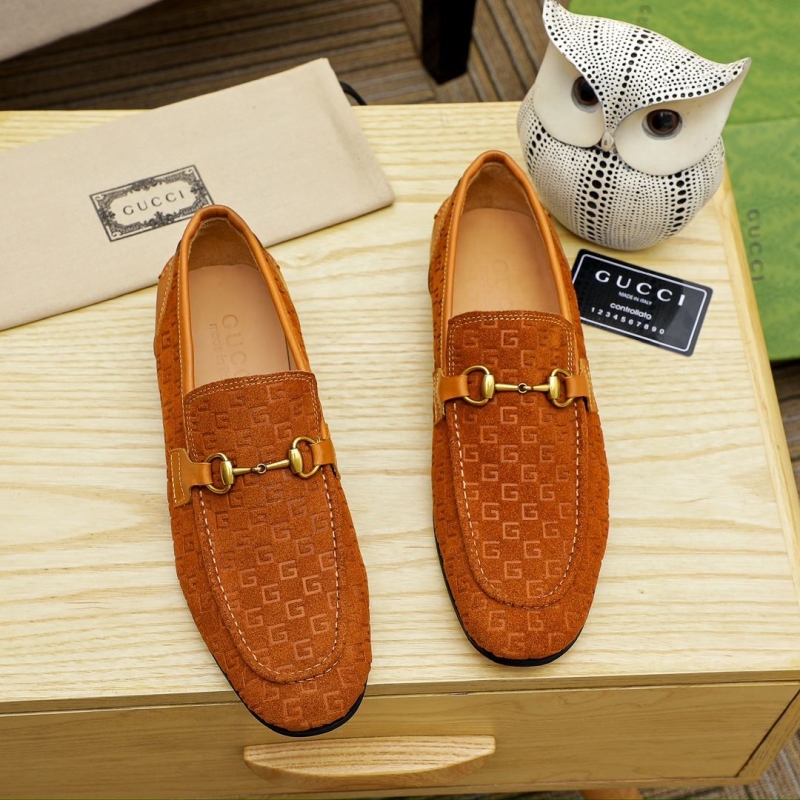 G*u*i leather shoes